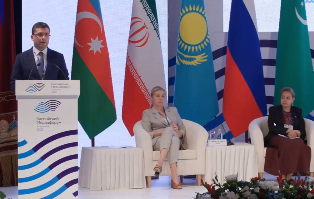 Azerbaycan numayende heyeti Hesterxanda kecirilen Xezer Media Forumunda istirak edir