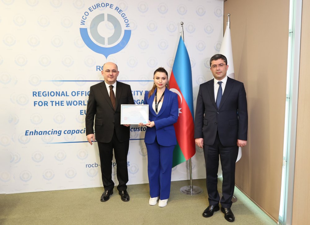 Medianin Inkisafi Agentliyi ve Dovlet Gomruk Komitesinin birge teskilatciligi ile media numayendeleri ucun “Reqemsal gomruk ve media” movzusunda seminar kecirilib