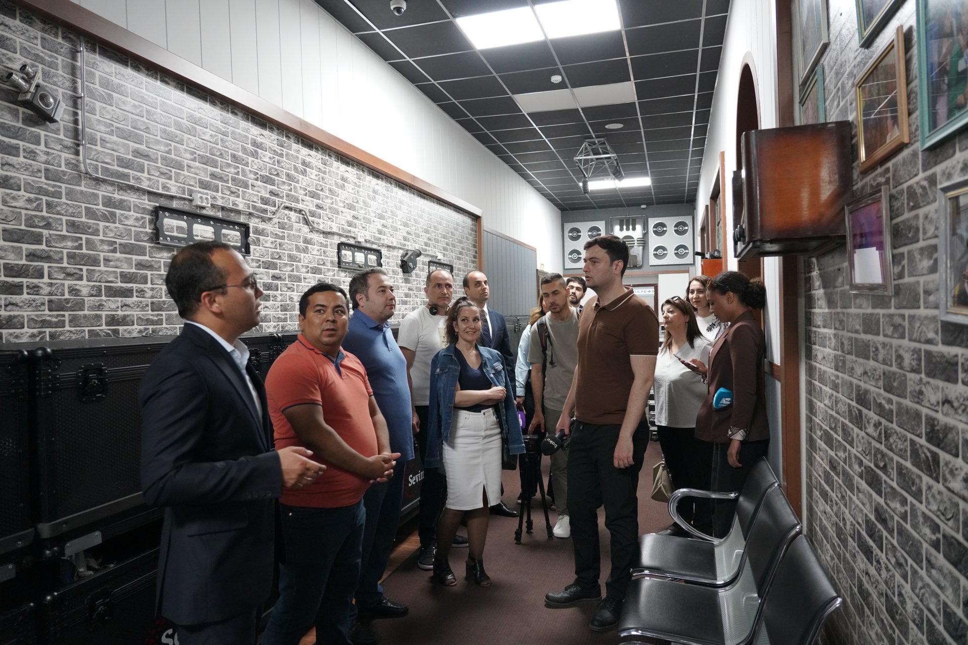 Ozbekistana sefer cercivesinde azerbaycanli media numayendeleri “Sevimli TV” telekanalinda olub