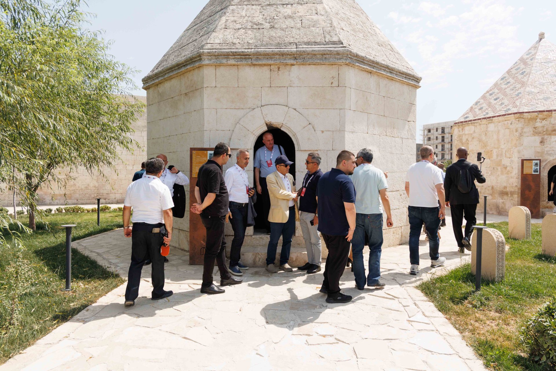 Susa Qlobal Media Forumunun istirakcilari Agdam rayonuna ve Xocali seherine sefer edibler  &nbsp;