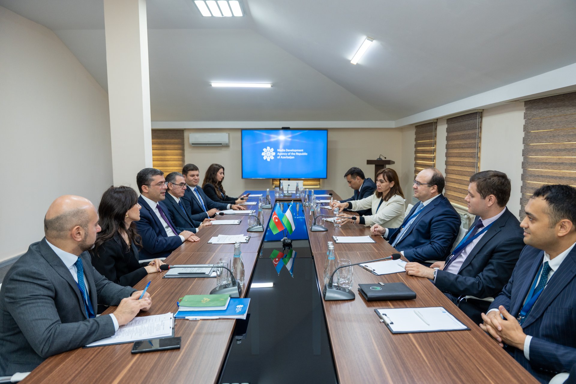 Medianin Inkisafi Agentliyinde II Azerbaycan &ndash; Ozbekistan Media Forumu cercivesinde olkemizde seferde olan Ozbekistan numayende heyeti ile gorus kecirilib