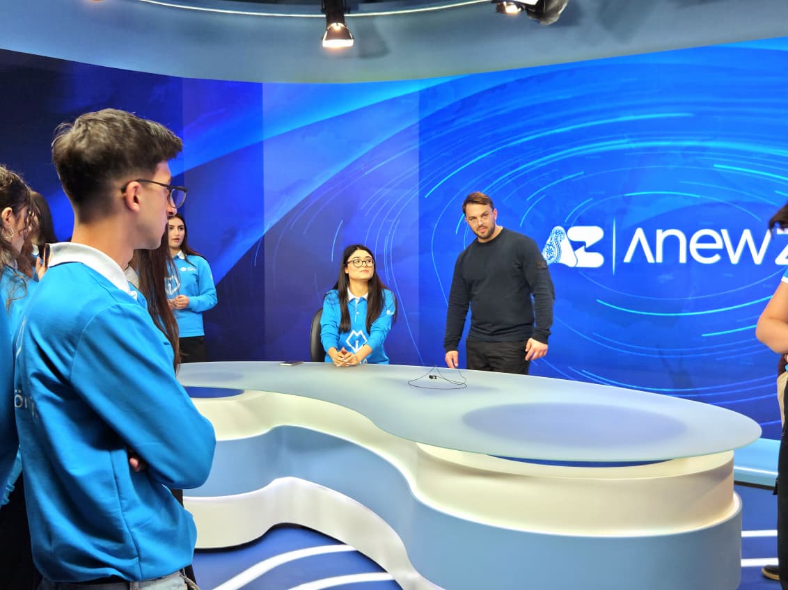 MEDIA konulluleri &ldquo;AnewZ&rdquo; beynelxalq televiziya kanali ile tanis olublar