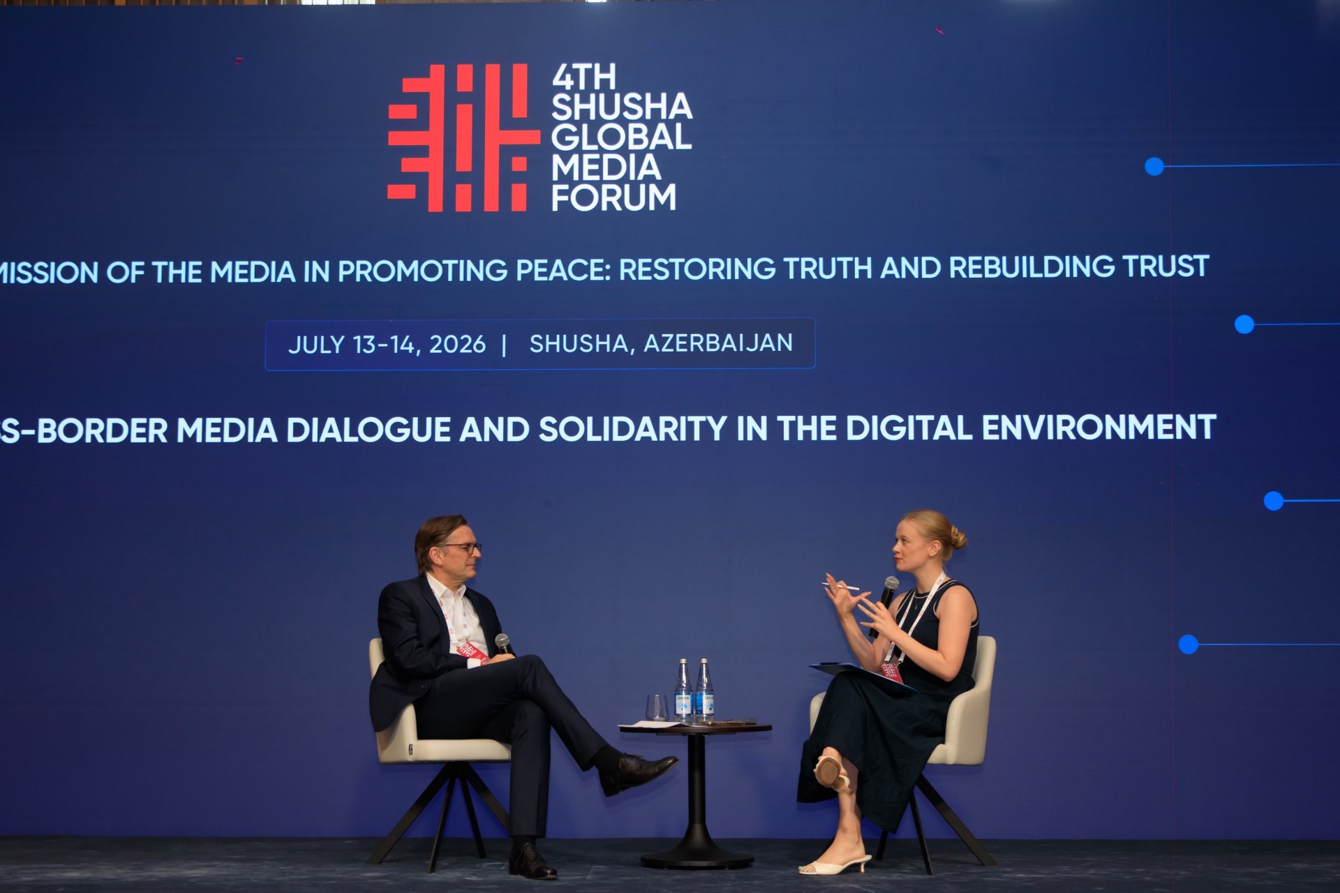 4-cu Susa Qlobal Media Forumunda &ldquo;Serhedlerarasi media dialoqu ve reqemsal muhitde hemreylik&rdquo; movzusunda tekbetek formatli muzakire kecirilib &nbsp;