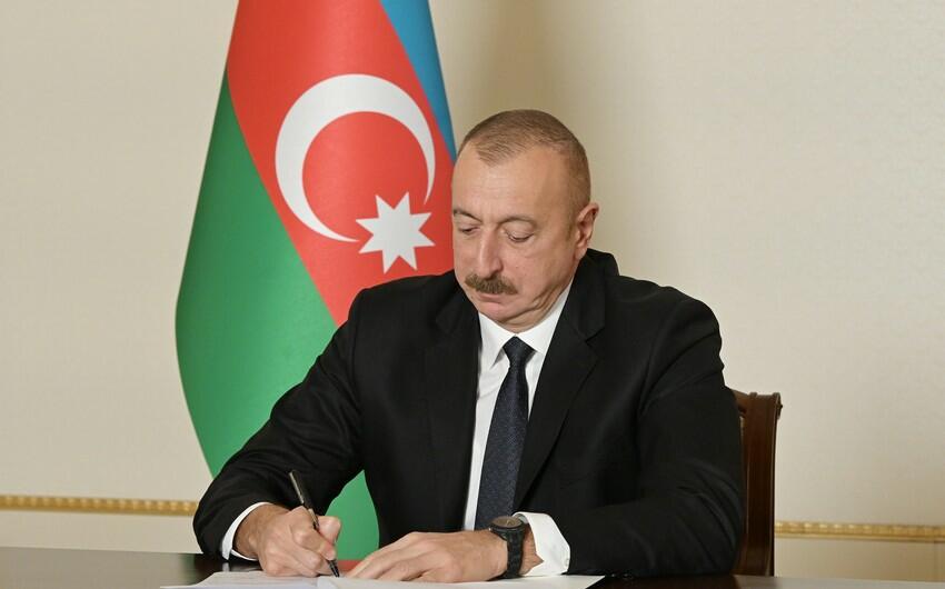 &ldquo;Dovlet qullugu haqqinda&rdquo; ve &ldquo;Media haqqinda&rdquo; Azerbaycan Respublikasinin qanunlarinda deyisiklik edilmesi barede&rdquo; Azerbaycan Respublikasinin 2026-ci il 14 iyul tarixli 449-VIIQD nomreli Qanununun tetbiqi ve bununla elaqedar bezi meselelerin tenzimlenmesi haqqinda&rdquo; Azerbaycan Respublikasi Prezidentinin Fermani