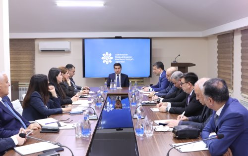 Medianin Inkisafi Agentliyinde media subyektlerinin rehberleri ile gorus kecirilib