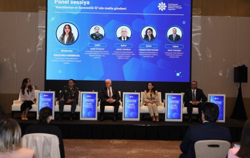“Ictimai prosesler media mustevisinde” movzusunda II Forumda “Konstitusiya ve Suverenlik Ili”nde media gundemi”ne hesr olunan panel sessiya teskil edilib