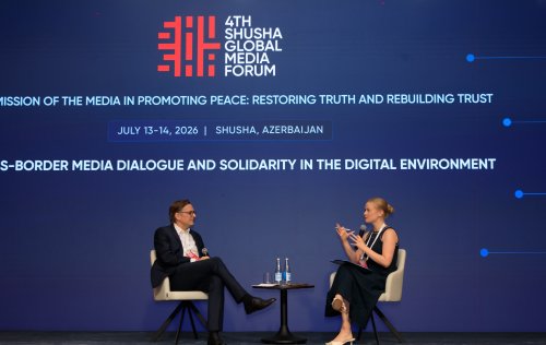 4-cu Susa Qlobal Media Forumunda &ldquo;Serhedlerarasi media dialoqu ve reqemsal muhitde hemreylik&rdquo; movzusunda tekbetek formatli muzakire kecirilib &nbsp;