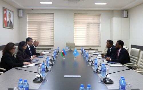 Media ve Yayim Surasinda Somali Federativ Respublikasinin informasiya, medeniyyet ve turizm naziri ile ikiterefli gorus kecirilib